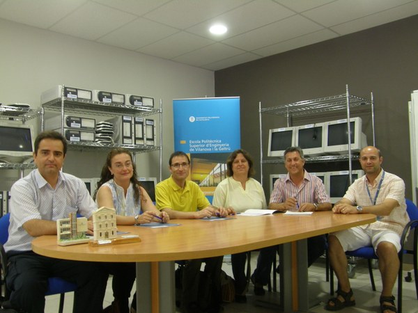 donaci___ordinadors.jpg donaci___ordinadors.jpg