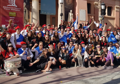 La Bandera de l'EPSEVG ha recorregut els carrers de Vilanova en la comparsa del Carnaval 2019