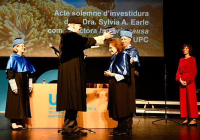 La Dra. Sylvia Earle és investida doctora honoris causa per la UPC