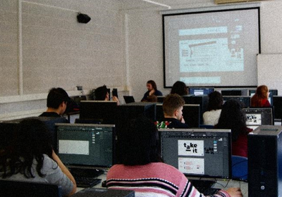 Taller d'Adobe InDesign organitzat per MESDI