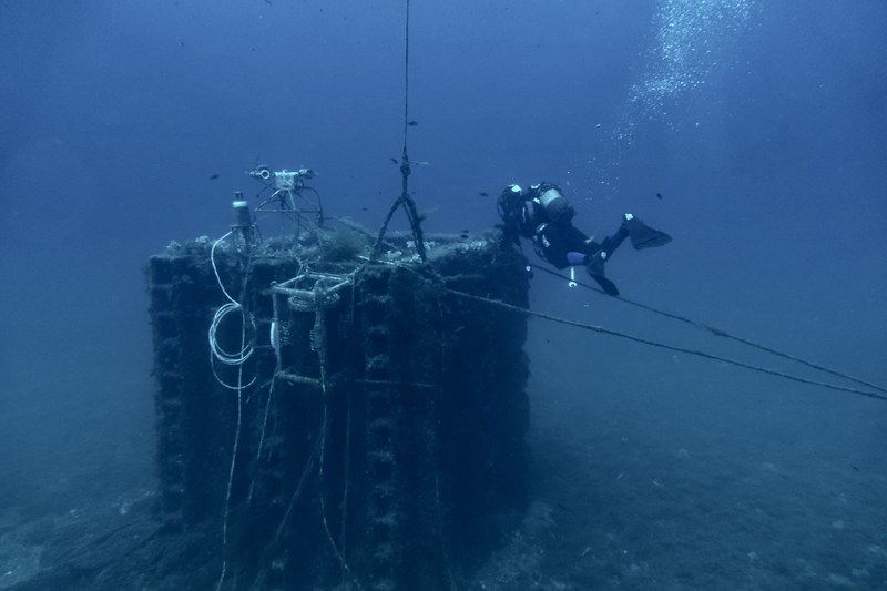 OBSEA, IFCA and EGI: an open e-infrastructure for marine Science - supporting marine science together