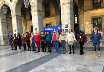 Lectura de la Declaración Institucional del 25N en la Plaza de la Villa